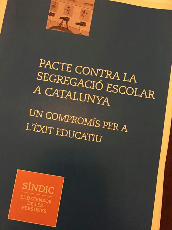 Malgrat signa el Pacte contra la segregació escolar impulsat pel Síndic de Greuges