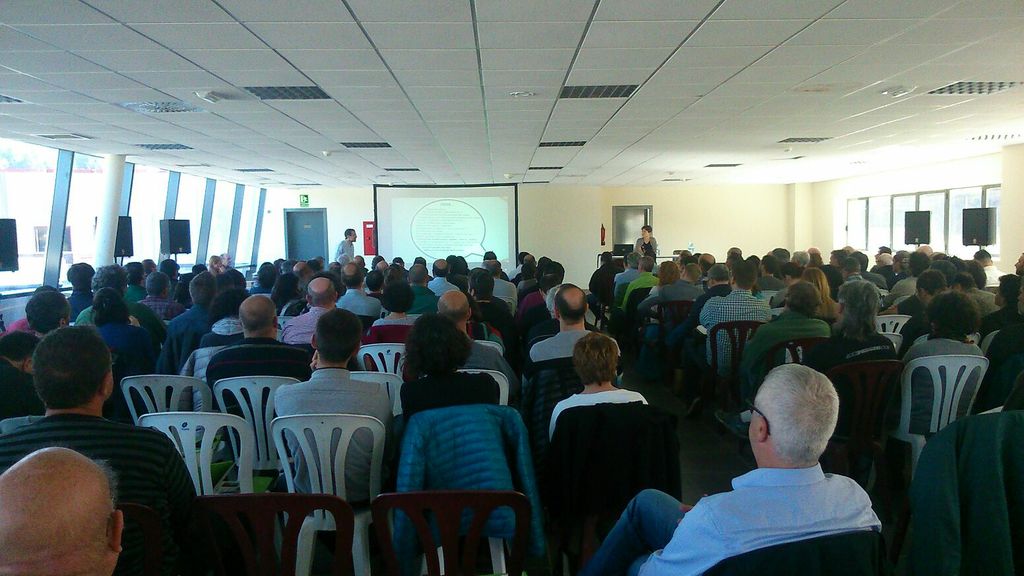 Malgrat explica la seva experiència de jardineria alternativa als herbicides en unes jornades de les universitats de Girona i Vic