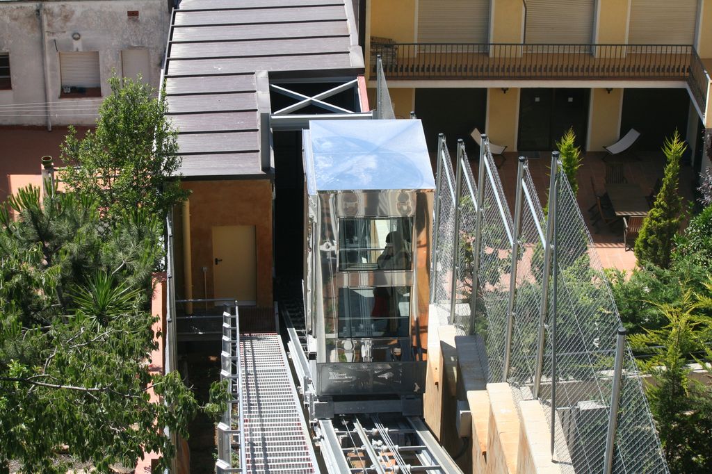 L'ascensor inclinat del parc del Castell ja ha fet 1 milió de viatges