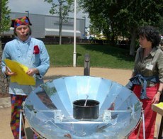 Èxit de públic al taller de cuina solar         