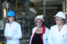 La consellera Marina Geli visita la planta química de Boehringer Ingelheim          