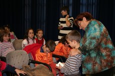 Alumnes de l'Escola Mare de Déu de Montserrat visiten l'Ajuntament         