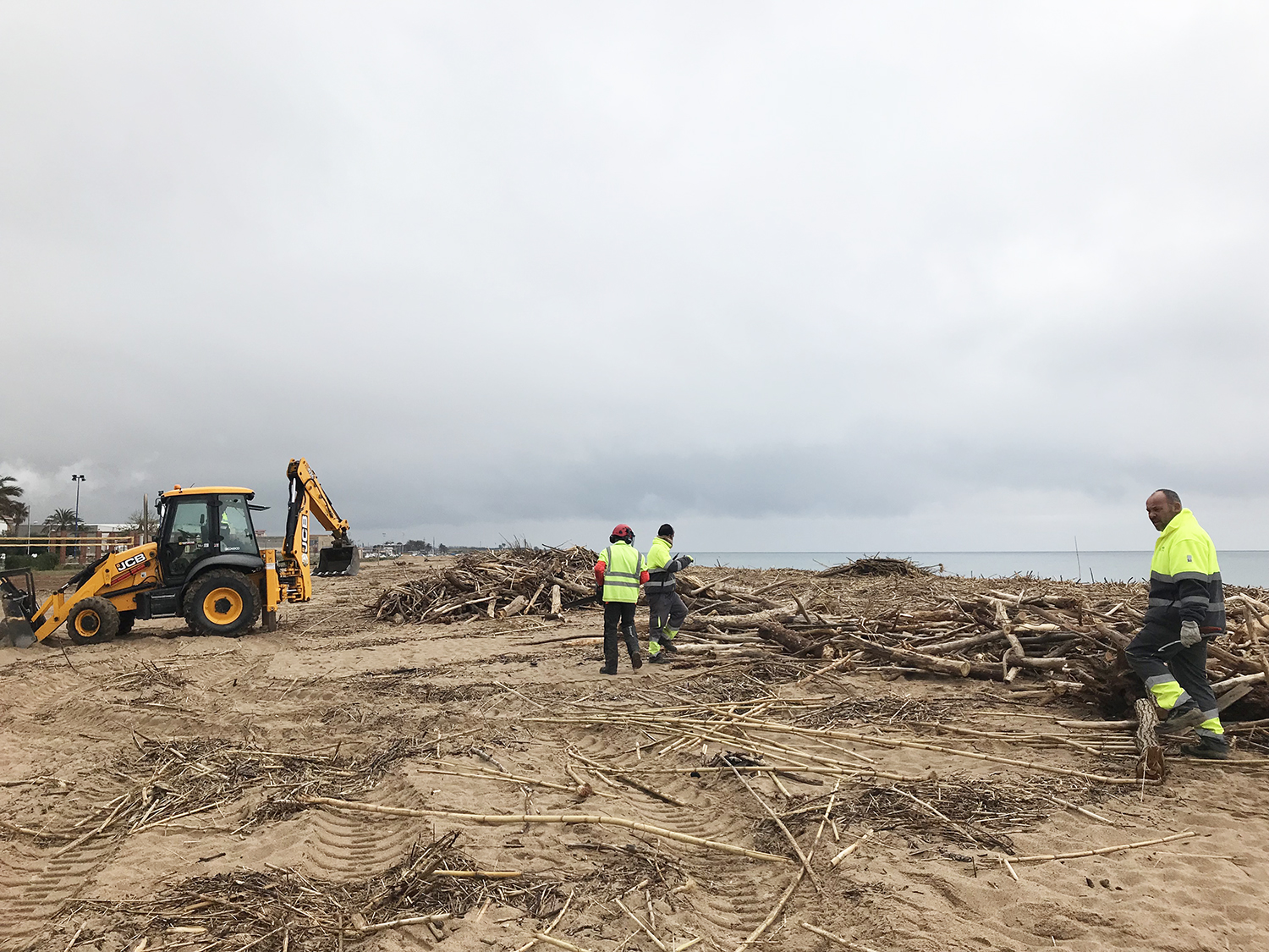 Actuacions d'urgència per arranjar les destrosses del temporal Glòria