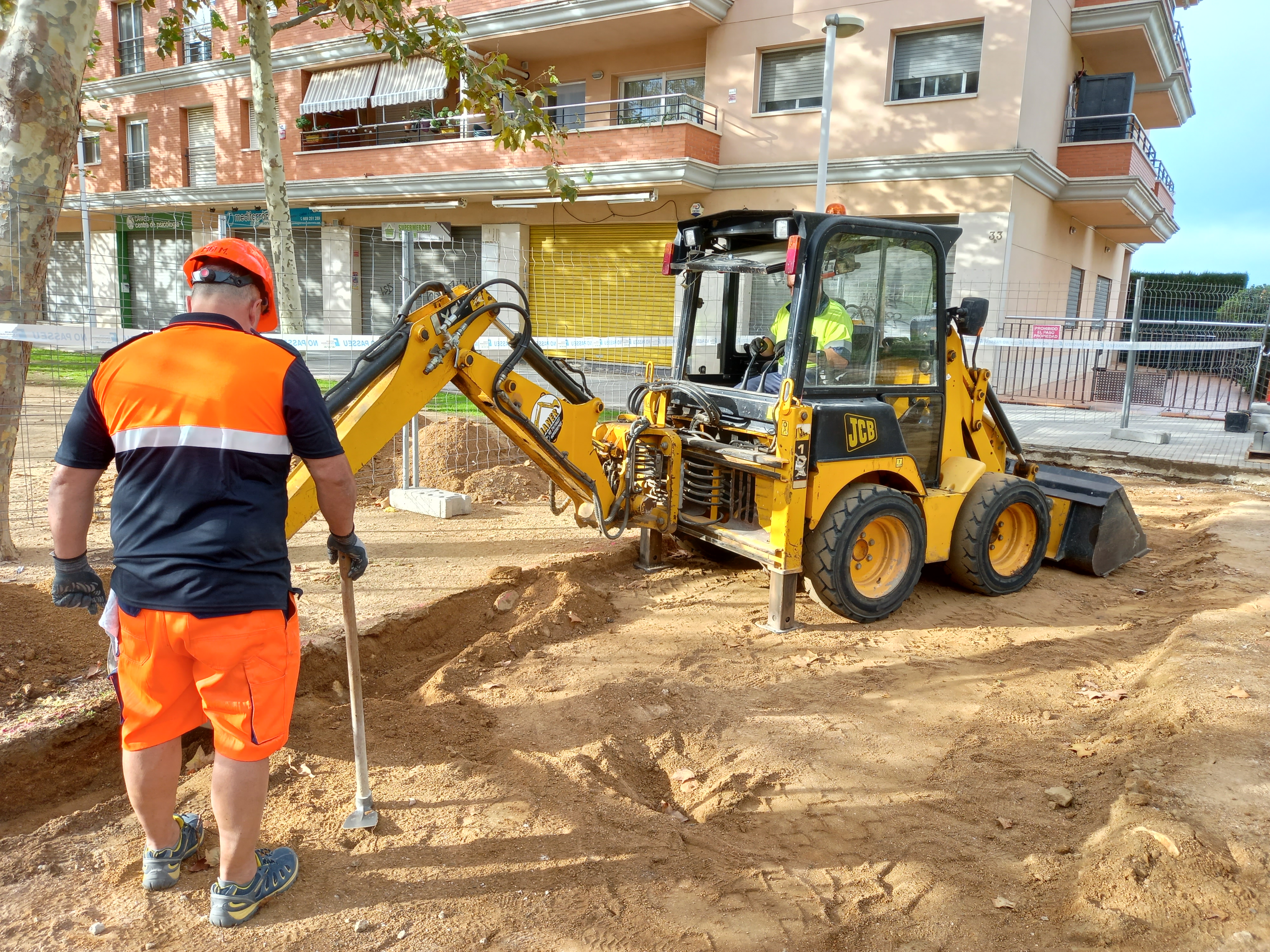 Construeixen una passera per a vianants a l'avinguda Països Catalans 