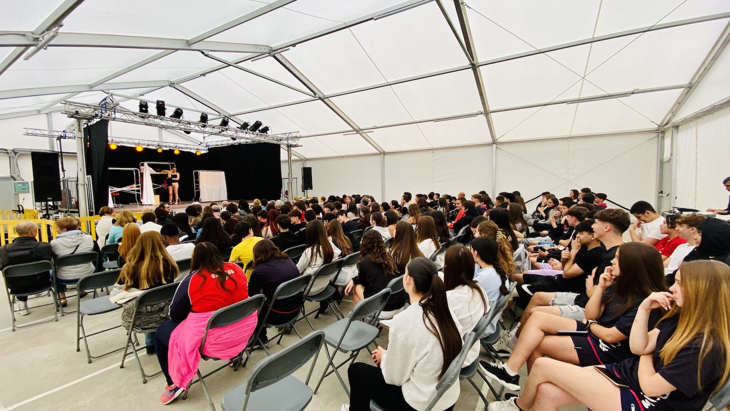 Commemoració del Dia d'Acció per a la Salut de les Dones amb un teatre sobre el càncer de mama