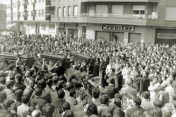 L'Arxiu Municipal projecta avui el documental sobre la massacre de Vitòria de 1976