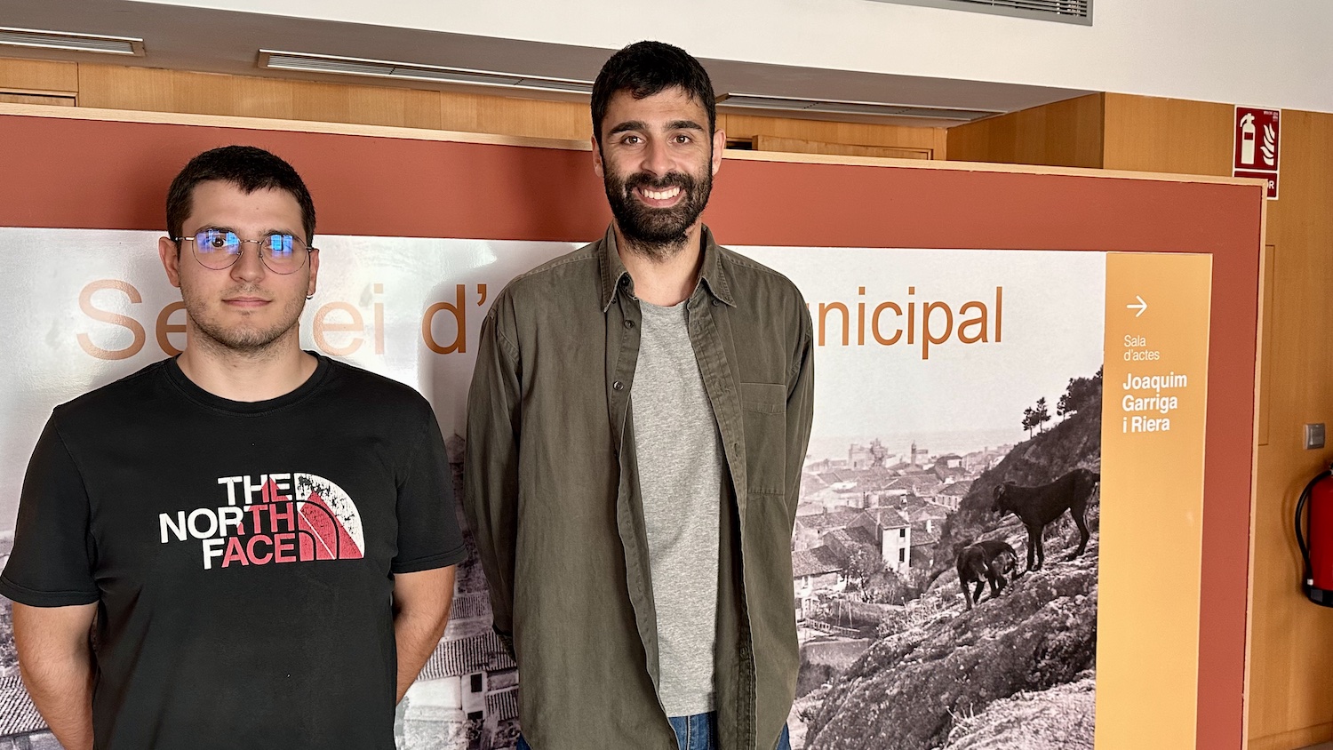 L'Agrupament Escolta i Guia Sant Nicolau fa donació de documentació a l'Arxiu Municipal 