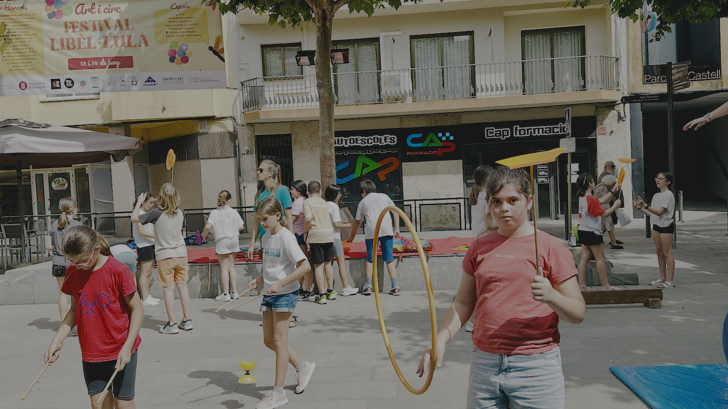 Un miler de persones al 2n Festival Libèl·lula, dedicat al circ i l'art